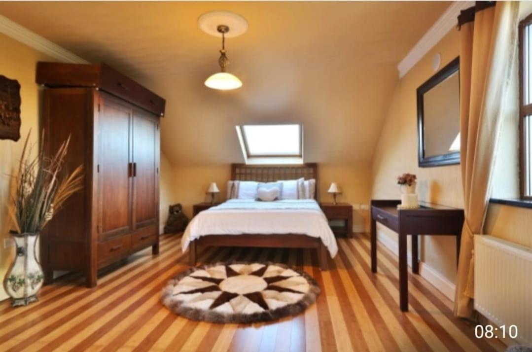 The Cliffs Of Moher Holiday House 둘린 외부 사진