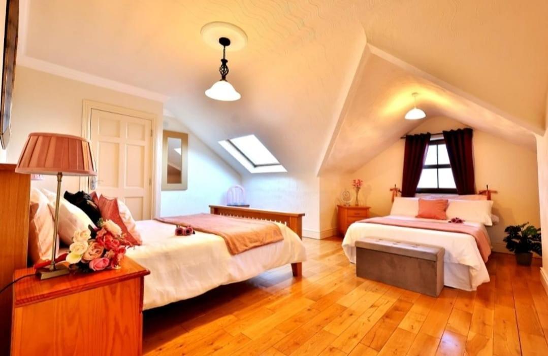 The Cliffs Of Moher Holiday House 둘린 외부 사진