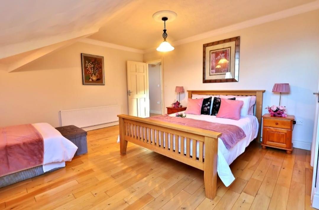 The Cliffs Of Moher Holiday House 둘린 외부 사진