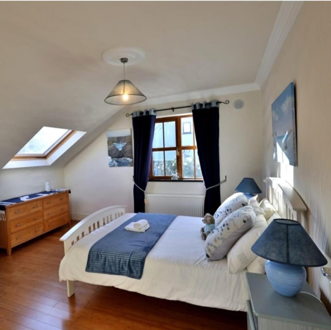 The Cliffs Of Moher Holiday House 둘린 외부 사진