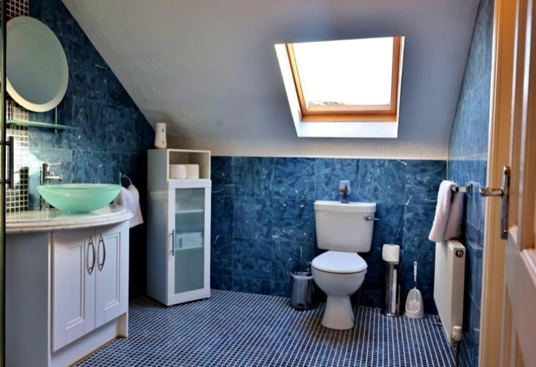 The Cliffs Of Moher Holiday House 둘린 외부 사진